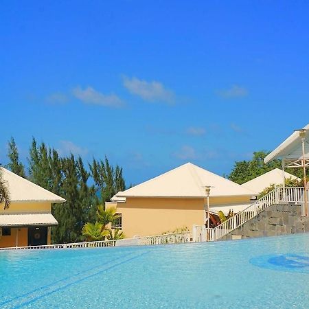 Studio Climatise Dans Residence Avec Piscine, A Proximite De La Mer 拉特里尼泰 外观 照片